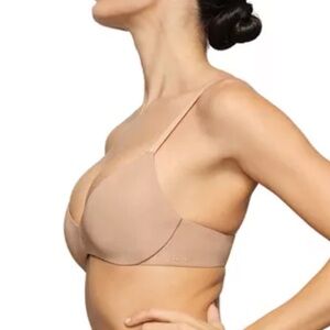 NWT SKIMS WIRELESS FOAM PUSH UP PLUNGE BRA VARIOUS SIZES